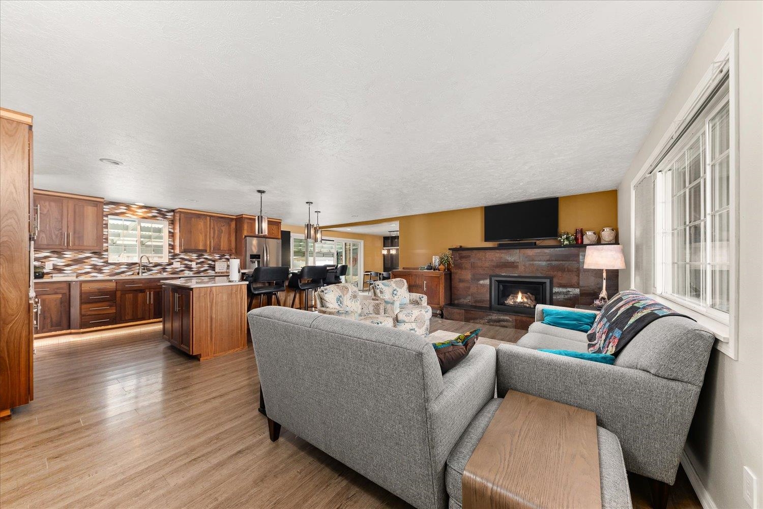 1805 South Davis Road Spokane, WA 99216 - Photo 4 of 50