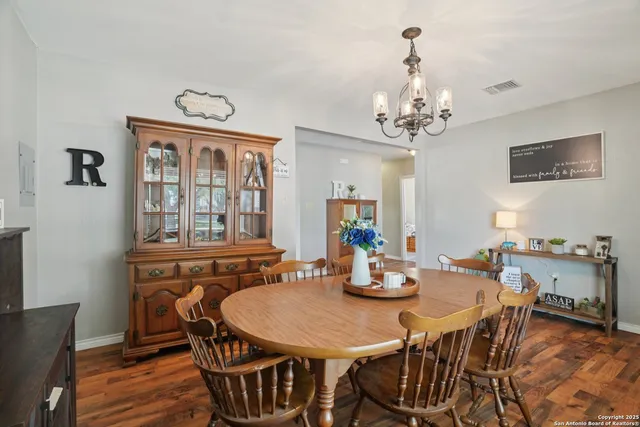 $230,000 | 714 North Esplanade Street, Karnes City, TX 78118