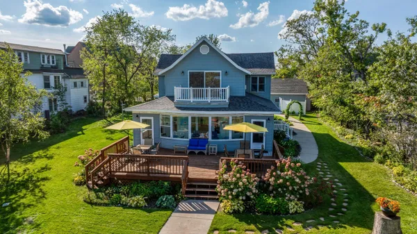 $495,000 | 915 Lake Boulevard Northeast, Bemidji, MN 56601