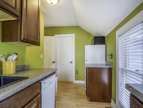 $495,000 | 915 Lake Boulevard Northeast, Bemidji, MN 56601