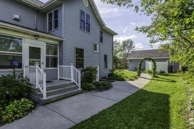 $518,900 | 915 Lake Boulevard Northeast, Bemidji, MN 56601