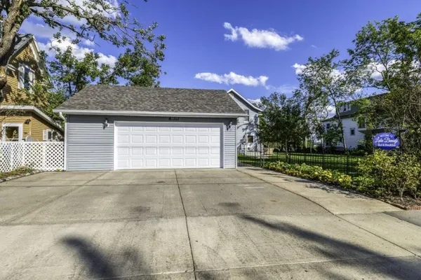$495,000 | 915 Lake Boulevard Northeast, Bemidji, MN 56601