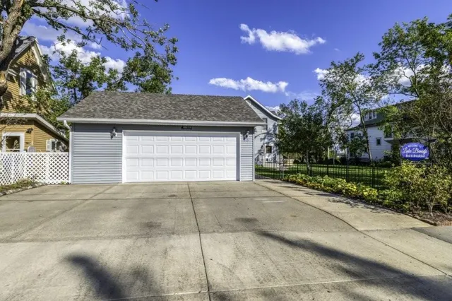 $518,900 | 915 Lake Boulevard Northeast, Bemidji, MN 56601