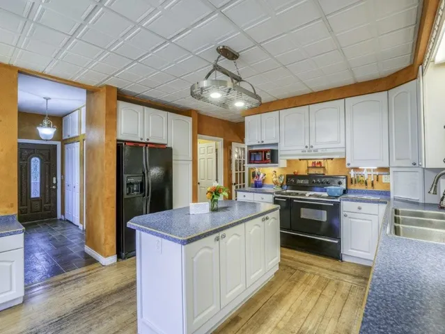 $518,900 | 915 Lake Boulevard Northeast, Bemidji, MN 56601