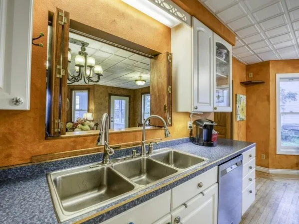 $495,000 | 915 Lake Boulevard Northeast, Bemidji, MN 56601