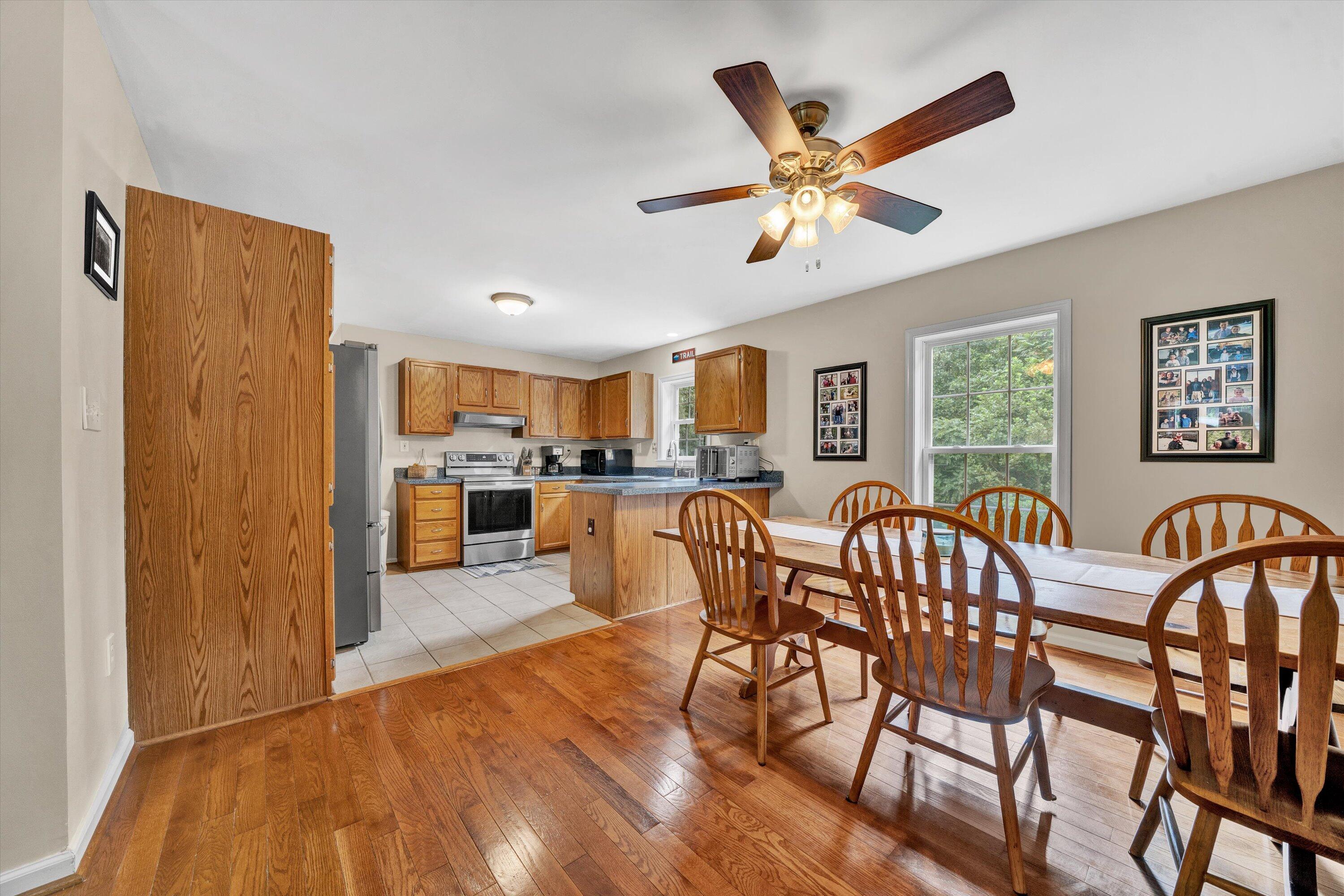 2750 Rutrough Road Southeast Roanoke, VA 24014 - Photo 13 of 40 11-SGP-00160