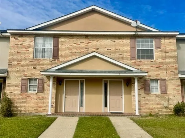 $1,575 | 1600 Newport Place, Unit 8, Kenner, LA 70065