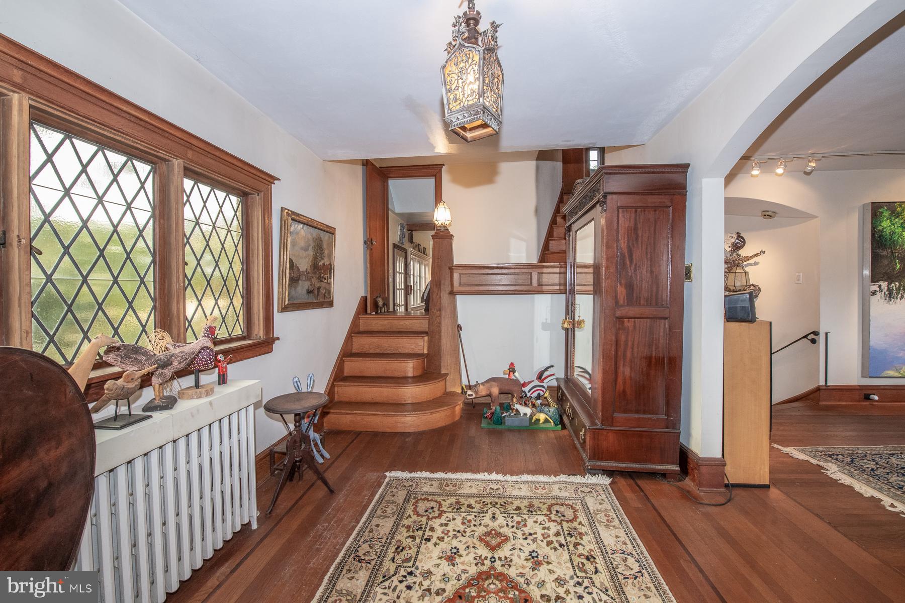 724 East Manoa Road Havertown, PA 19083 - Photo 4 of 36 Foyer