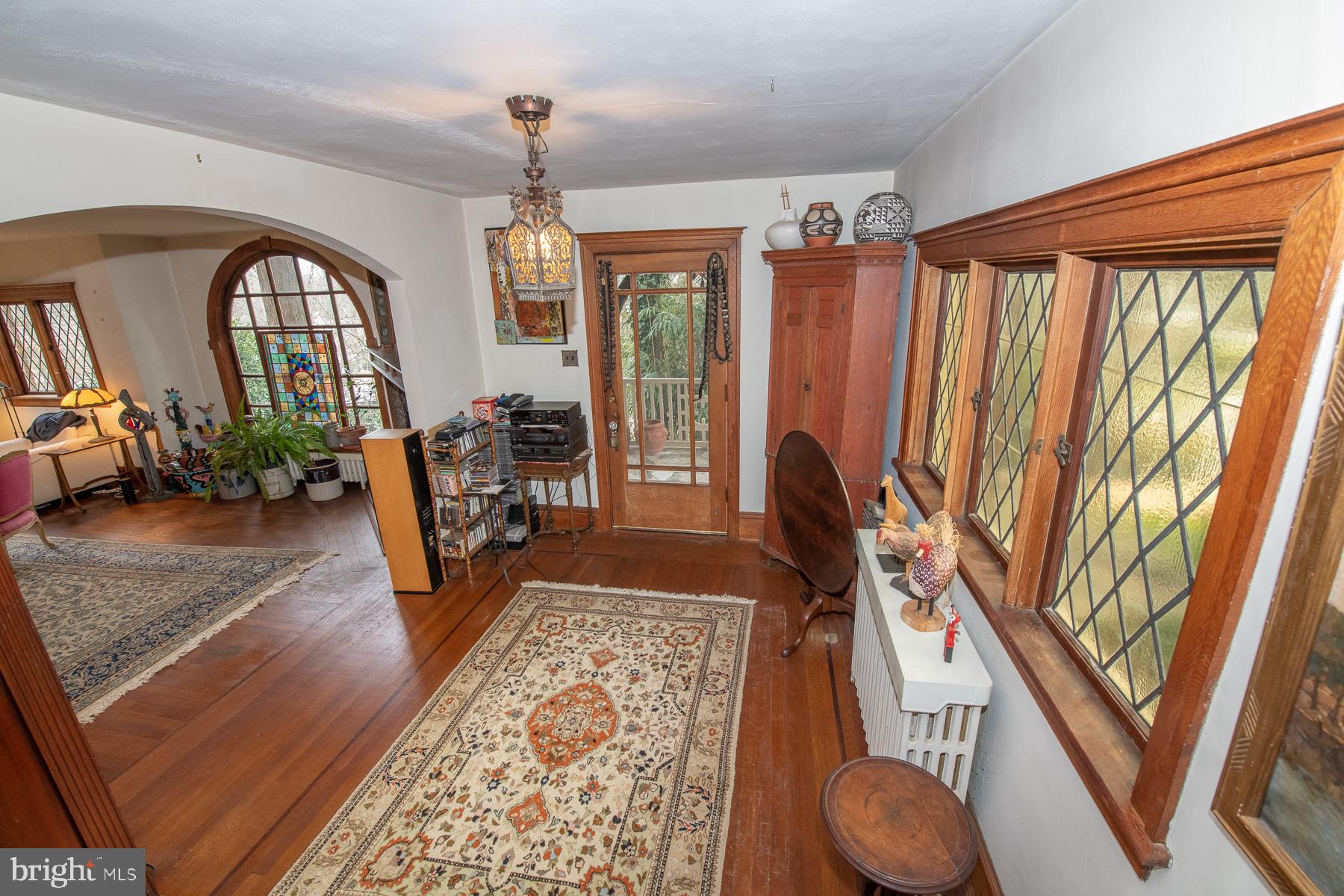 724 East Manoa Road Havertown, PA 19083 - Photo 5 of 36 Foyer