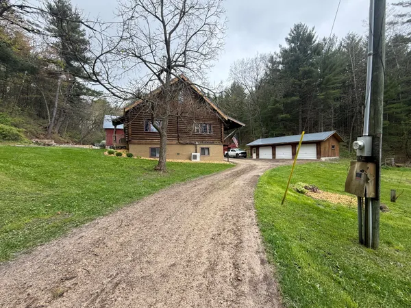 $480,000 | 22450 Kodiak Road, Clifton, WI 54638