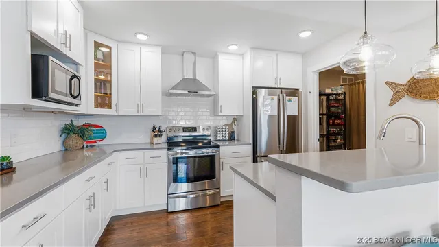 $899,900 | 59 Ginger Point, Lake Ozark, MO 65049