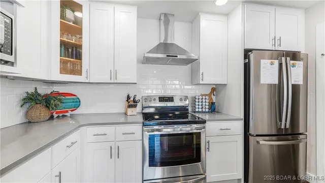 $899,900 | 59 Ginger Point, Lake Ozark, MO 65049