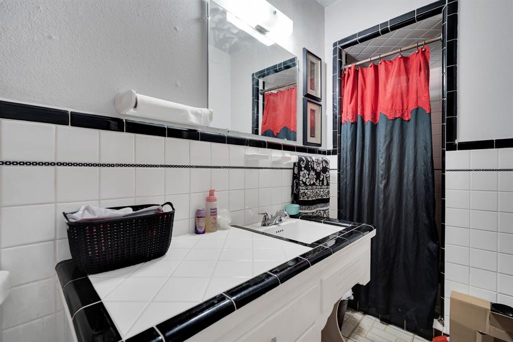 846 Truman Circle Lancaster, TX 75146 - Photo 20 of 29 a room with a table chairs and a window