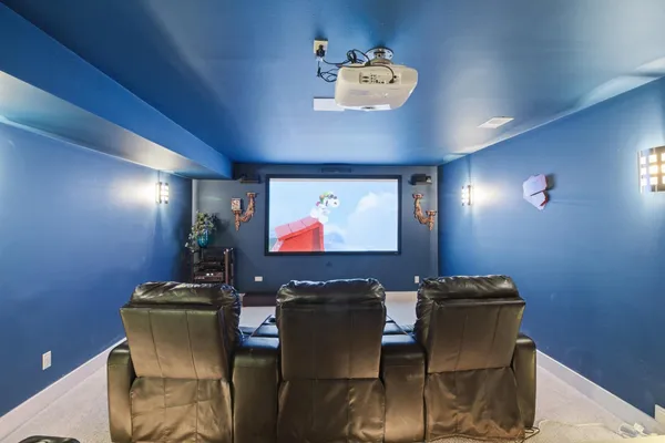 $989,000 | W132-n6509 West View Court, Menomonee Falls, WI 53051