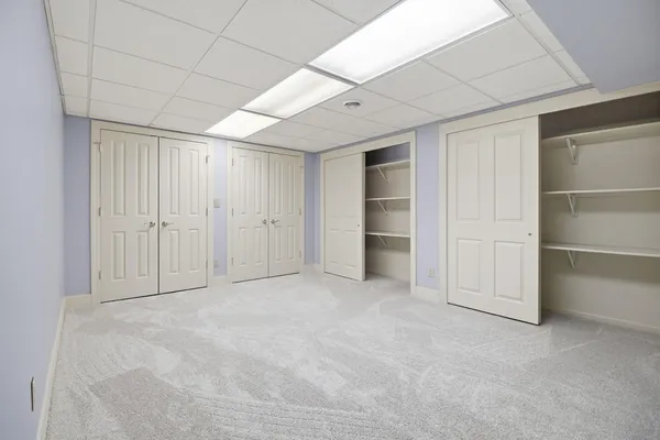 $989,000 | W132-n6509 West View Court, Menomonee Falls, WI 53051