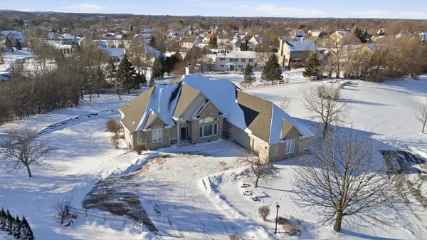 $989,000 | W132-n6509 West View Court, Menomonee Falls, WI 53051