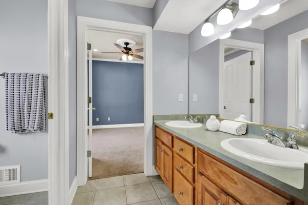 $989,000 | W132-n6509 West View Court, Menomonee Falls, WI 53051