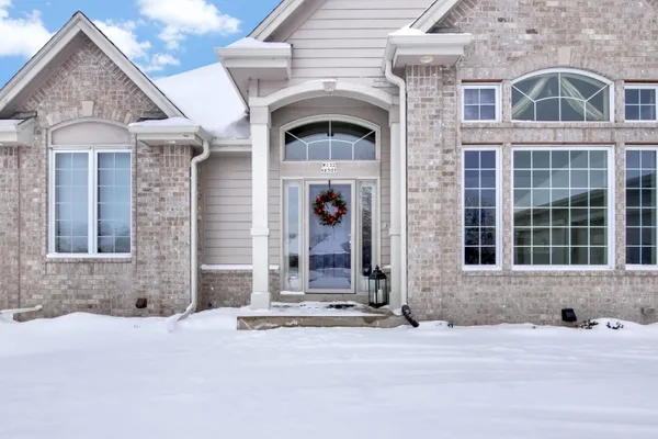 $989,000 | W132-n6509 West View Court, Menomonee Falls, WI 53051