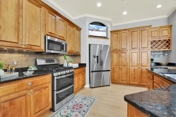 $989,000 | W132-n6509 West View Court, Menomonee Falls, WI 53051