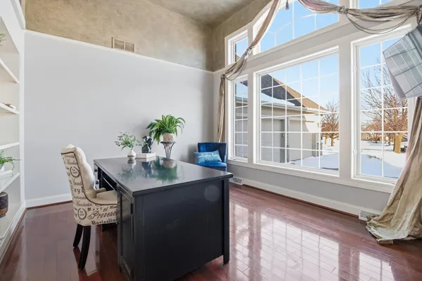 $989,000 | W132-n6509 West View Court, Menomonee Falls, WI 53051