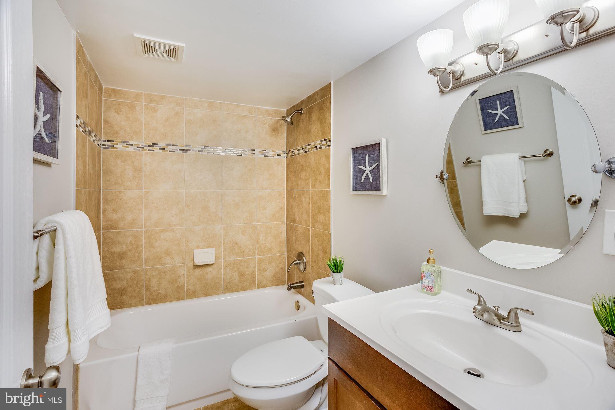 704 16th Street Northeast Washington, DC 20002 - Photo 39 of 49 Full bath