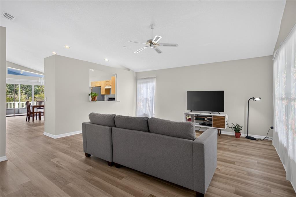 24331 Crosscut Road Lutz, FL 33559 - Photo 8 of 46 Gallery Image 8