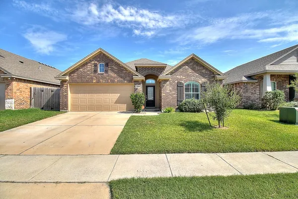 $2,195 | 7918 Fort Griffen Drive, Corpus Christi, TX 78414