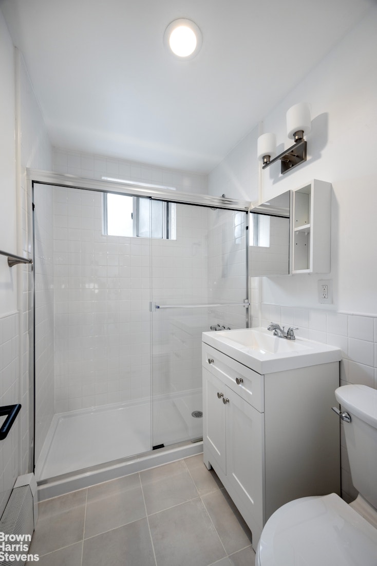 165 West 95th Street, Unit 3N Manhattan, NY 10025 - Photo 4 of 7