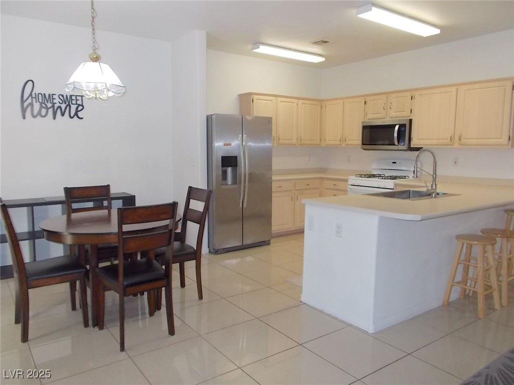 855 North Stephanie Street, Unit 2312 Henderson, NV 89014 - Photo 7 of 27