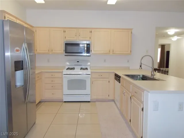 $1,875 | 855 North Stephanie Street, Unit 2312, Henderson, NV 89014