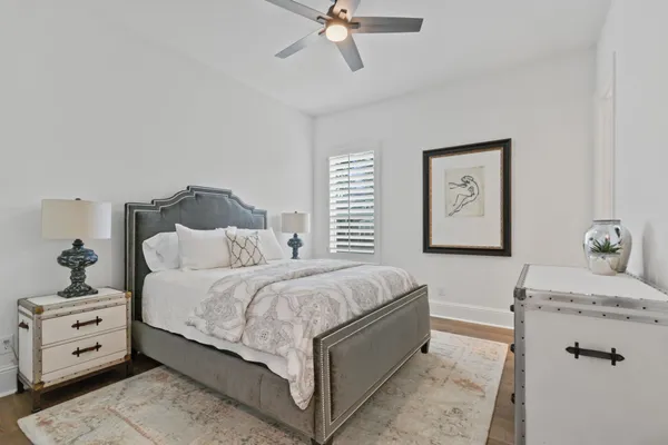 $899,000 | 902 Falcon Hollow Lane, Pinehurst, TX 77362