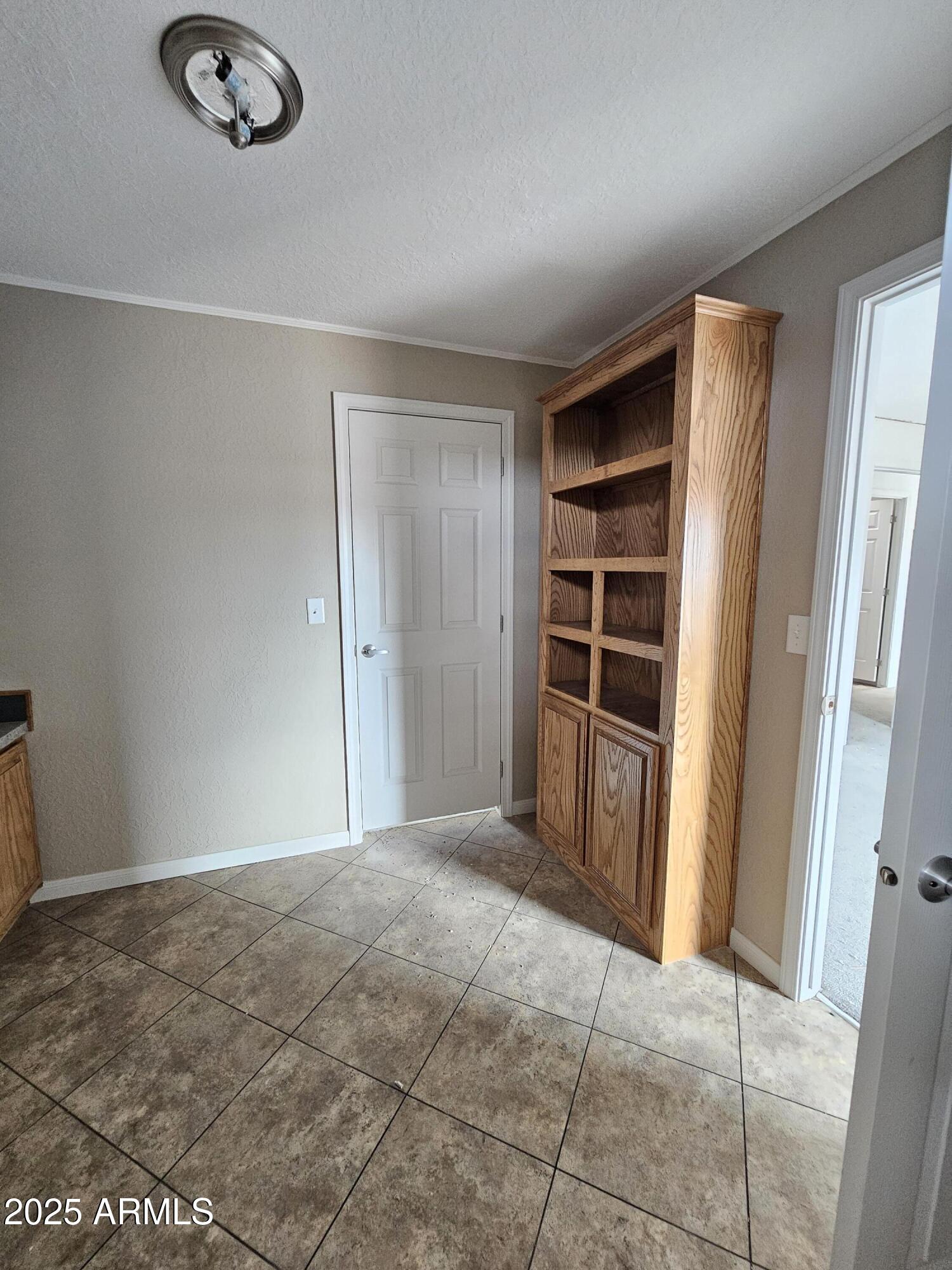 20532 West Jomax Road Wittmann, AZ 85361 - Photo 15 of 18 20250921_100404