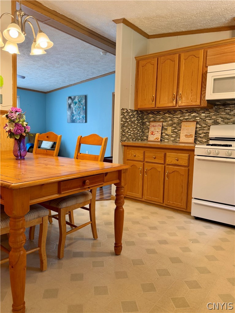 1 Roberts Road Whitesboro, NY 13492 - Photo 9 of 22