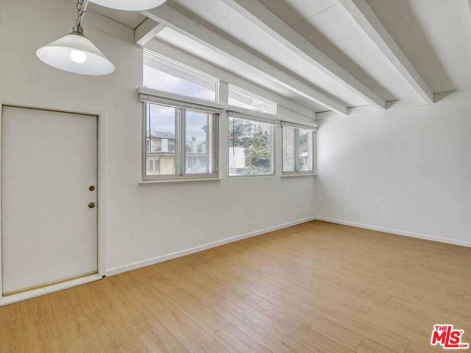 104 Sunridge Street Playa del Rey, CA 90293 - Photo 14 of 61 Gallery Image 14