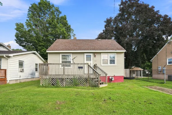 $99,900 | 1306 13th Avenue, Sterling, IL 61081