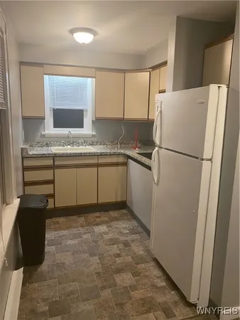 $950 | 461 High Street, Lockport City, NY 14094