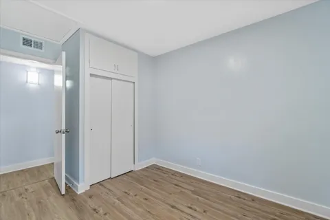 $159,900 | 2101 West Fairmount Avenue, Milwaukee, WI 53209