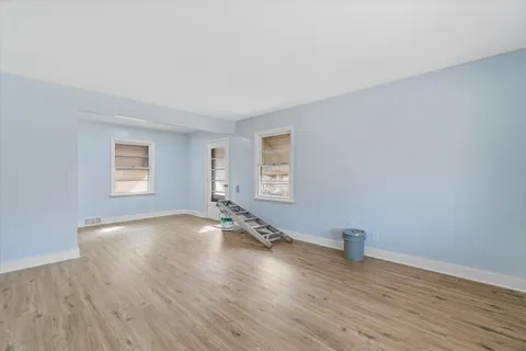 $159,900 | 2101 West Fairmount Avenue, Milwaukee, WI 53209