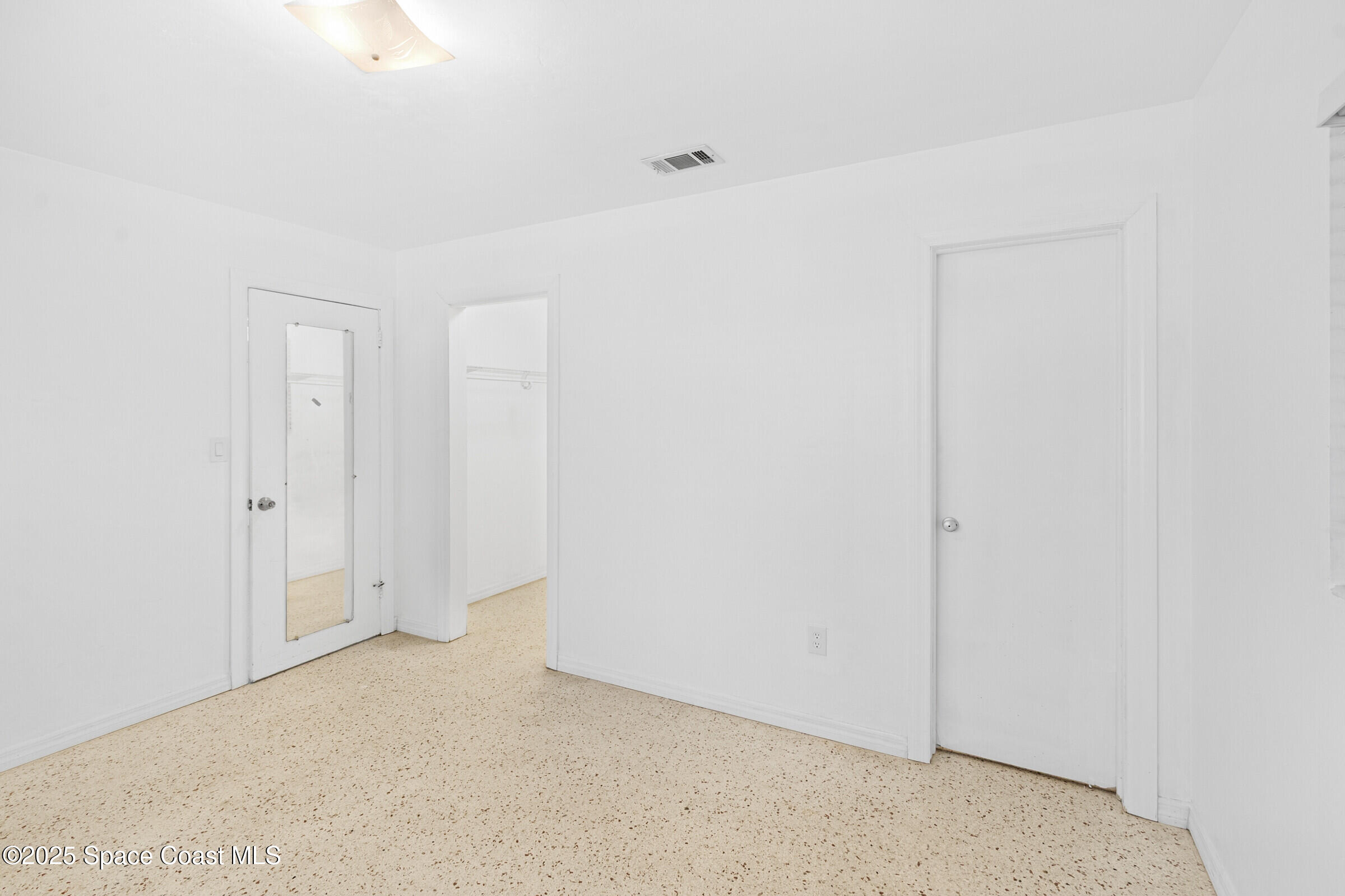 407 Bunker Street Melbourne, FL 32901 - Photo 15 of 26 a view of room