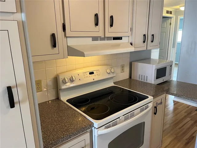 $195,000 | 1100 South Belcher Road, Unit 727, Largo, FL 33771