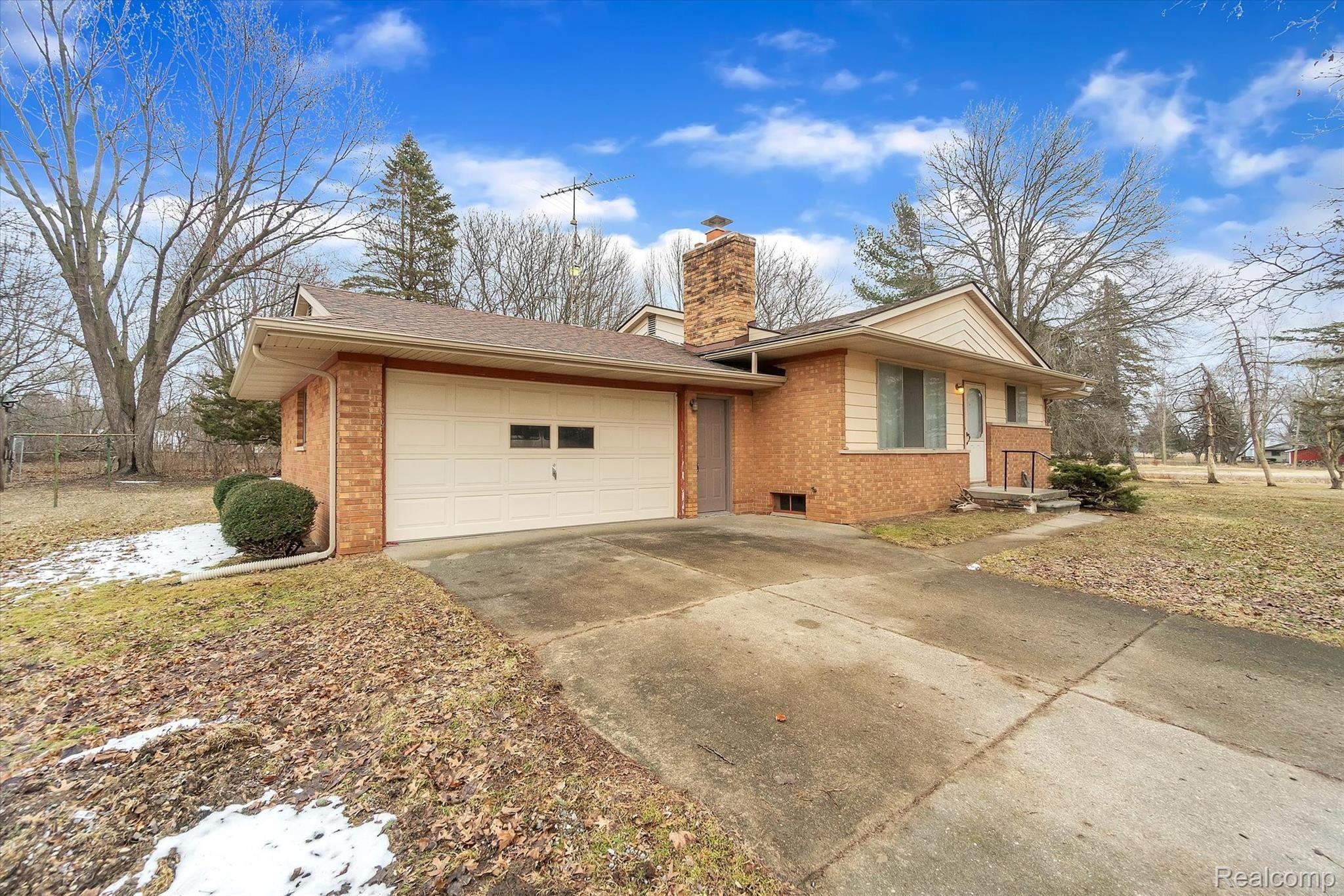 7018 North Linden Road Mount Morris, MI 48458 - Photo 2 of 35 02-7018-N-Linden-Rd-WindowStill-Real-Estate-Photography-2.jpg