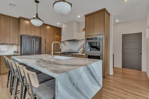 $1,750,000 | 11616 Indian Beach Road, Spicer, MN 56288