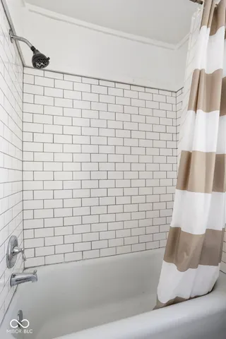 $1,300 | 784 Woodruff Pl E Drive, Unit 2, Indianapolis, IN 46201