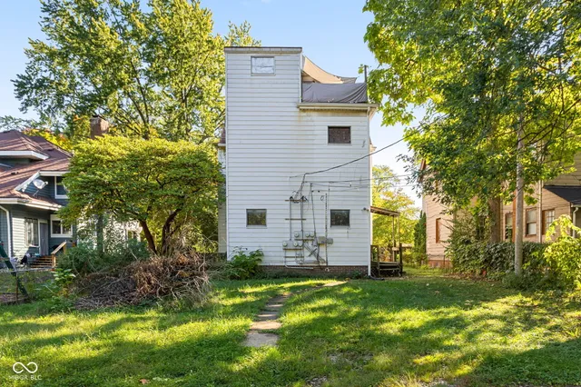 $1,300 | 784 Woodruff Pl E Drive, Unit 2, Indianapolis, IN 46201