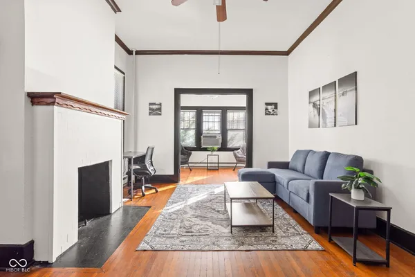 $1,300 | 784 Woodruff Pl E Drive, Unit 2, Indianapolis, IN 46201