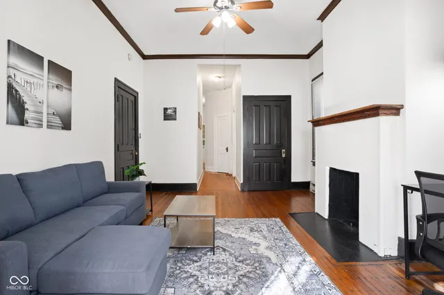 $1,300 | 784 Woodruff Pl E Drive, Unit 2, Indianapolis, IN 46201