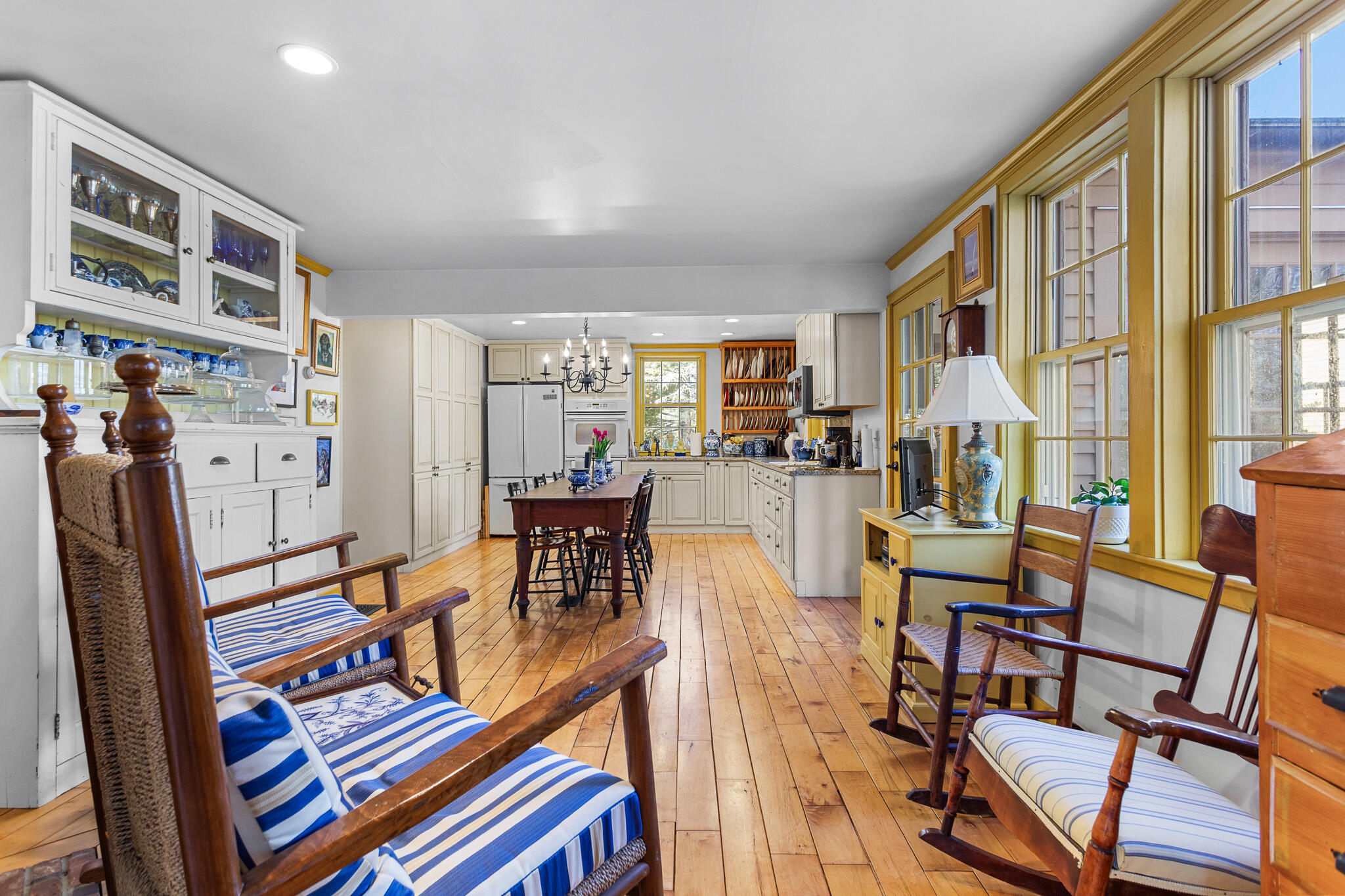 27 Windmill Hill Lane Castine, ME 04421 - Photo 11 of 38 27 Windmill Lane