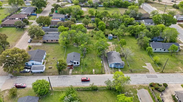 $31,000 | 911 Hall Street, Bryan, TX 77803