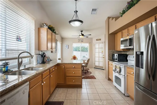 $428,975 | 2760 Banyan Tree Lane, Hemet, CA 92545