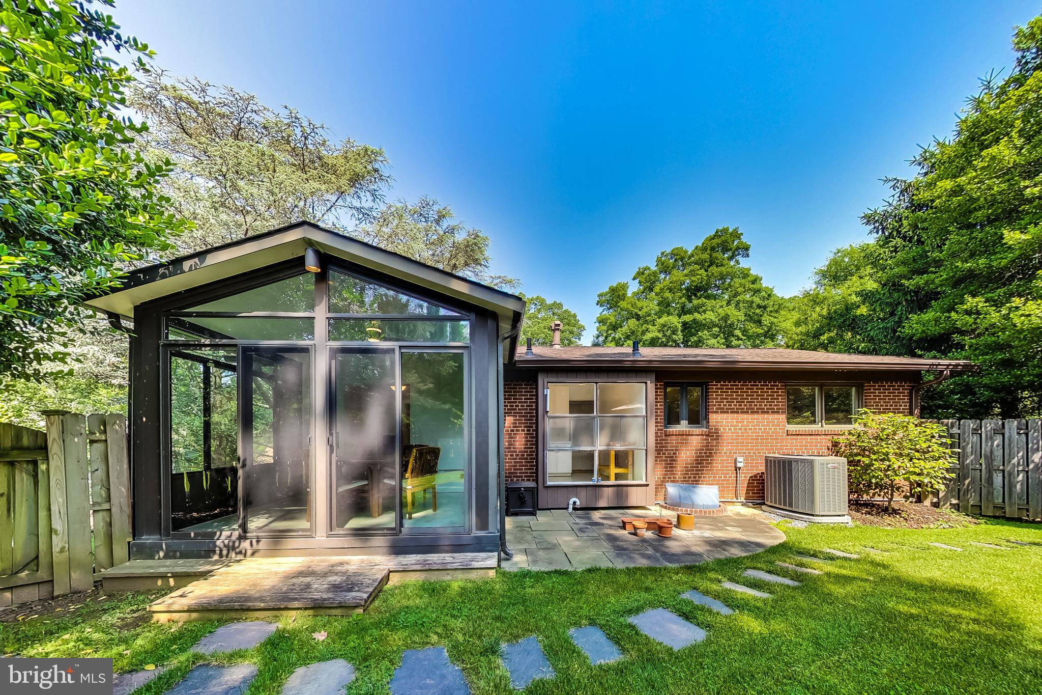 6515 East Halbert Road Bethesda, MD 20817 - Photo 11 of 42